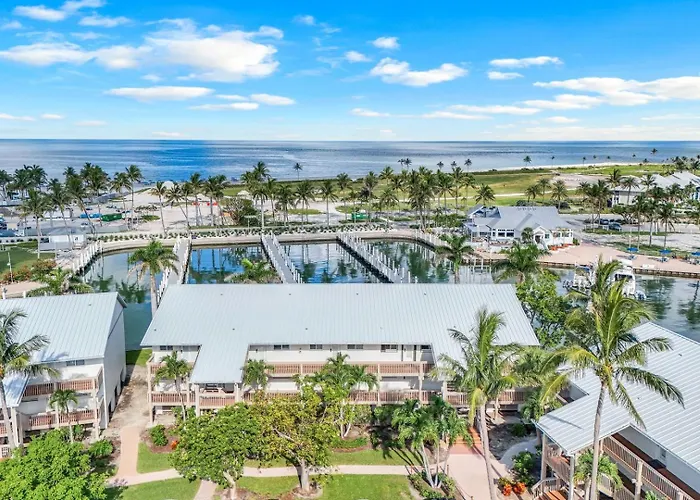 Marina Villa 705