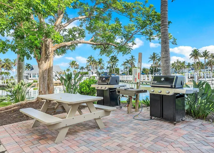 Marina Villa 705
