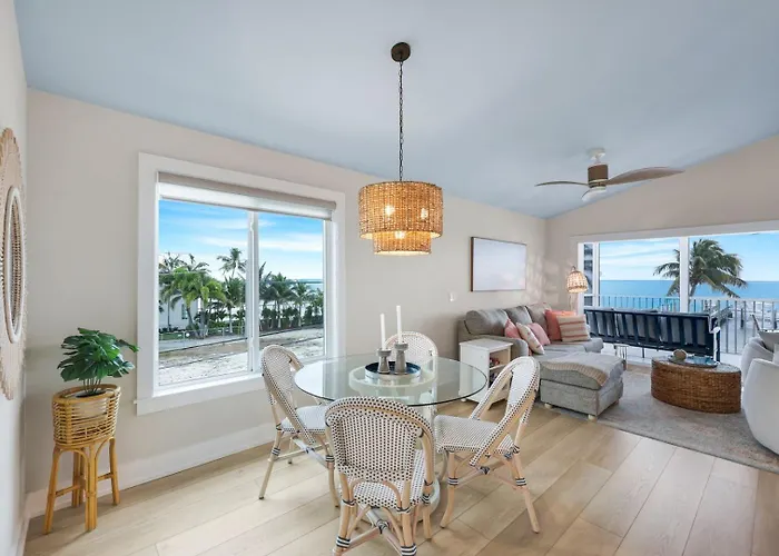 Captiva Hide A Way 2D